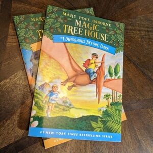 Magic Tree House Books #1 & #2 Paperback Set – Mary Pope Osborne – Kids Books